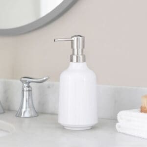 Umbra Step Foam Pump - White (1)