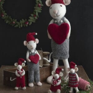 Grey Mouse + Heart