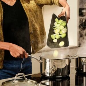 Joseph Joseph Chop2Pot Plus Folding Board Black