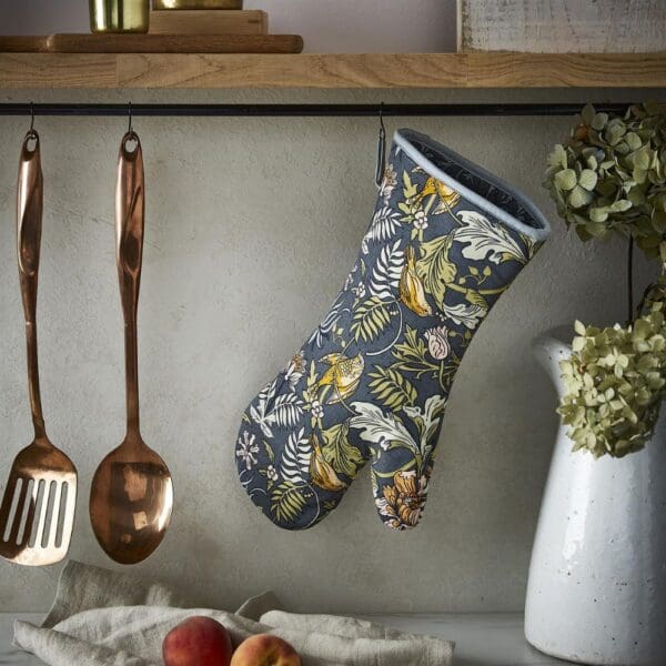 Ulster Weavers Gauntlet Oven Glove - Finch & Flower - Image 2