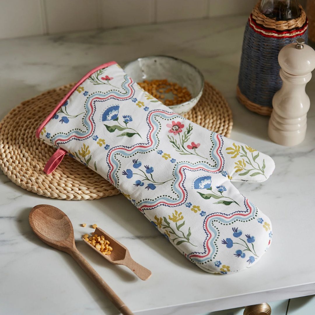 Ulster Weavers Boho Floral Gauntlet Oven Glove Multicolour - Image 2